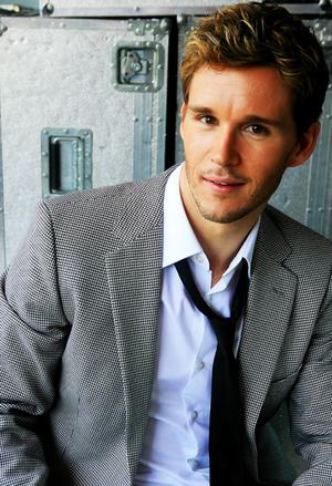 HOT or NOT - Page 5 Ryan-Kwanten