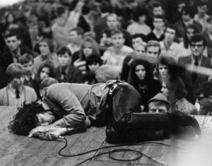 Tus fotos favoritas de los dioses del rock, o algo - Página 19 Doors-300x235