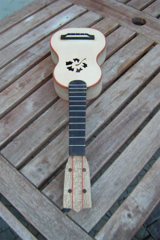 Harpe portative 23 cordes Ukulele