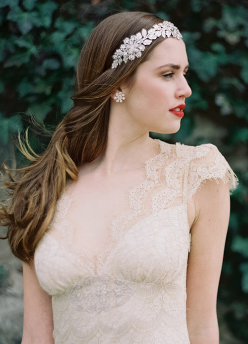 اكسسوارت للشعر  Enchanted-atelier-wedding-veils-hair-accessories-bridal-collection-spring-2014-9