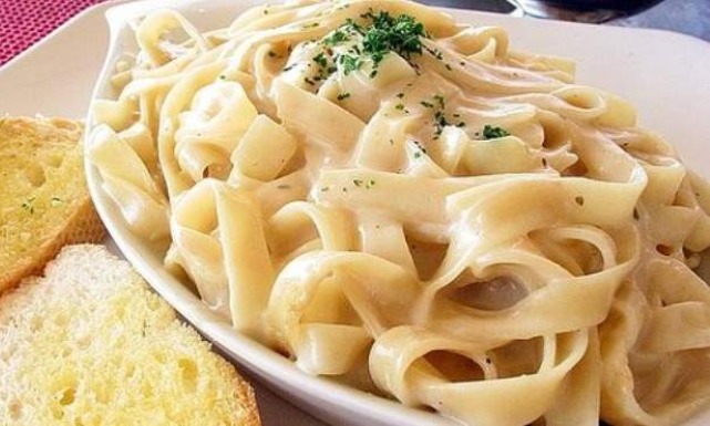 طريقة عمل المعكرونة بالجبنة على الطريقة السريعة 0cheese%20pasta