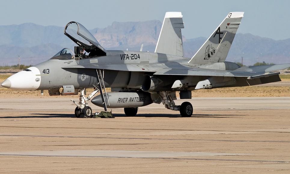 Accidente de caza F/A-18A Hornet de la US Navy 5DD77DE7A