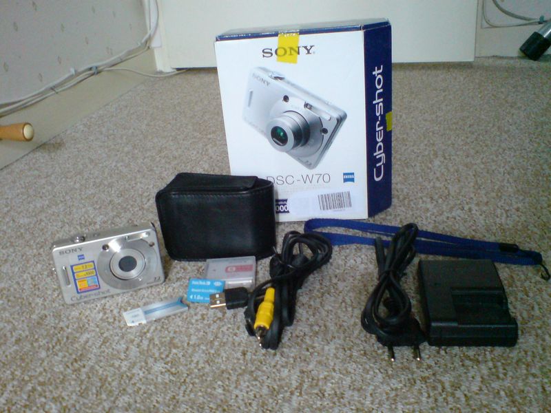 [VDS] Sony DSC-W70 sd1go et housse en cuir Divers%20011