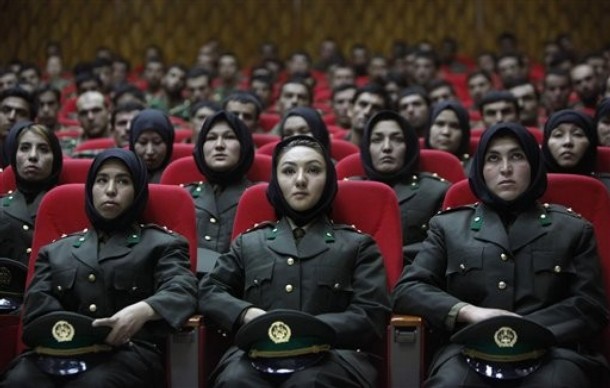 Les femmes dans l'armée afghane Ordoo6