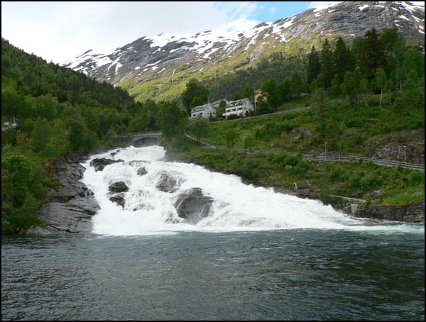 உழைப்பு ஒரு தேடல் Norway_fjord_28