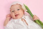 الهدي النبوي في رعاية الأطفال... معجزة لنبي الرحمة  Happy-Baby1