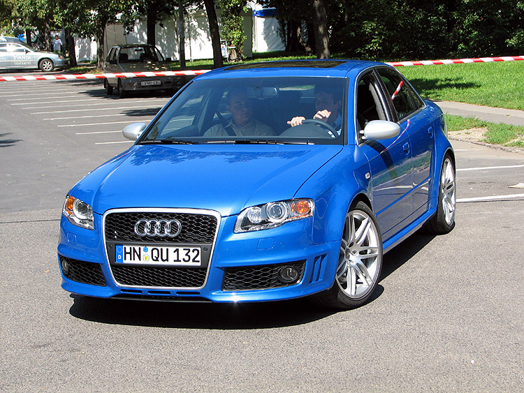 Audi RS4 20o