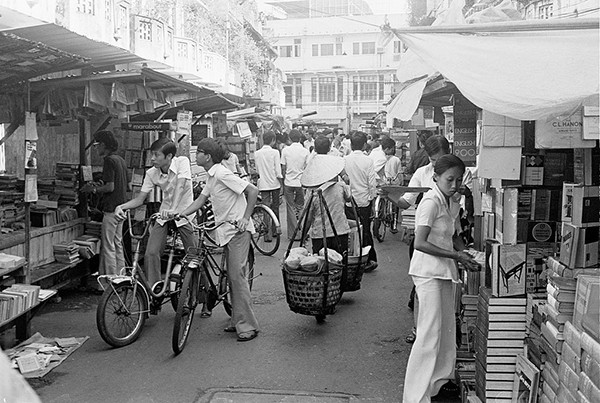 Hà Nội - Huế - Đà Nẵng - Sài Gòn vào năm 1979 Anh_11