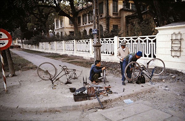 Hà Nội - Huế - Đà Nẵng - Sài Gòn vào năm 1979 Anh_3