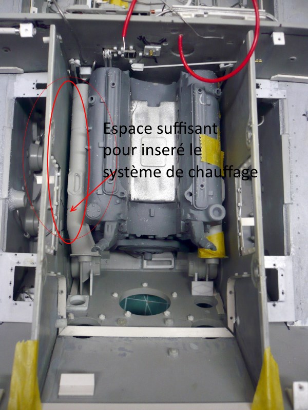 182 King Tiger 2 in 1 - TRUMPETER 00910 - 1/16ème - Page 6 Moteur-a26