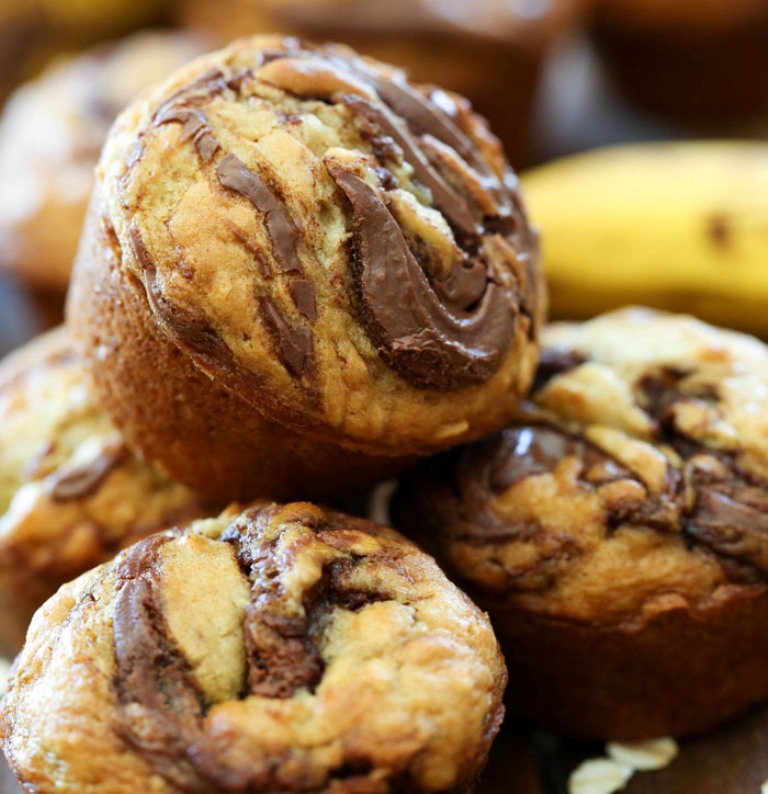 طريقة تحضير مفن الموز بالشوفان وشوكولاتة النوتيلا Nutella-Banana-Oat-Muffins