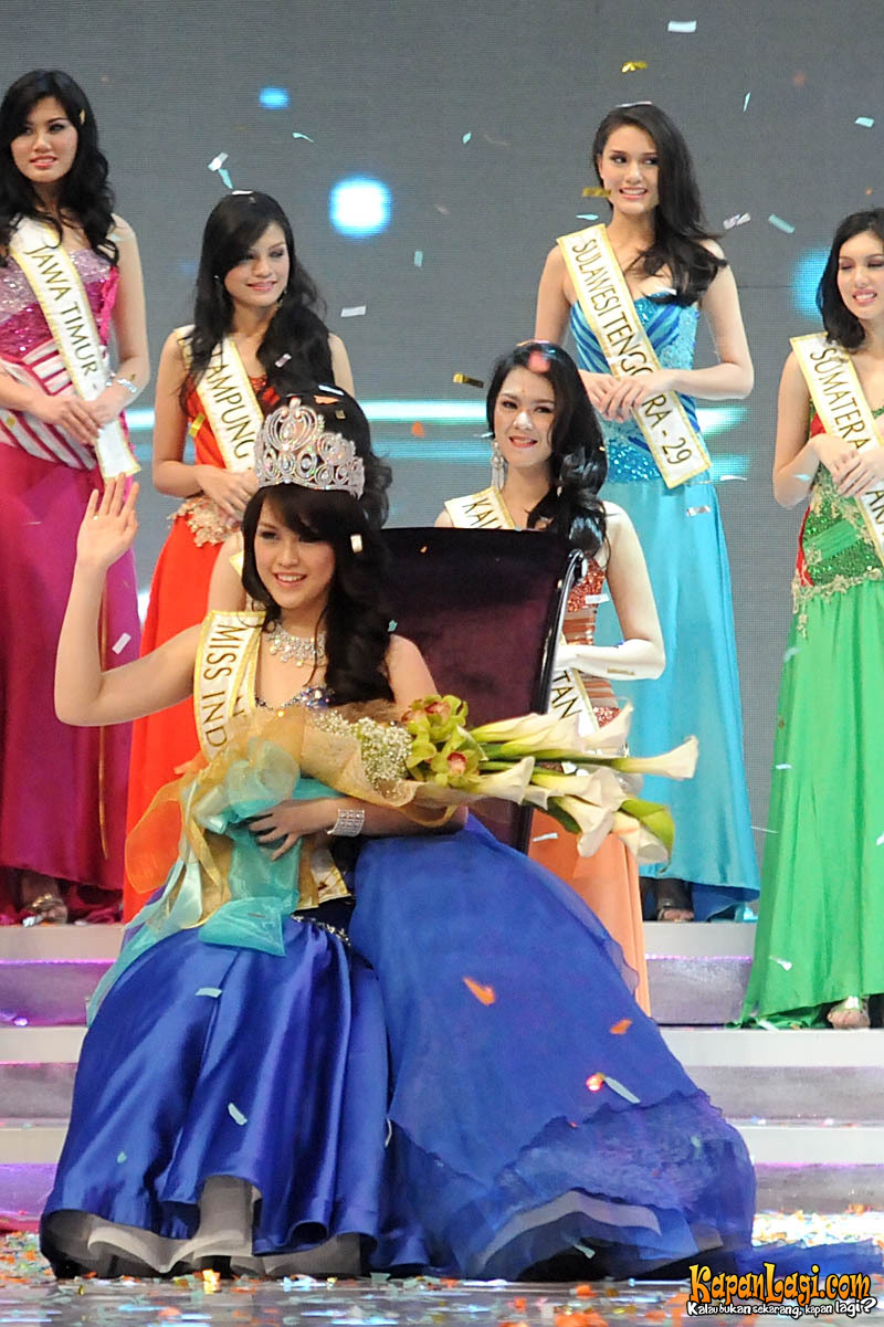 2013 | MW | Indonesia | Vania Larissa Vania_larissa_miss_indonesia_2013_grand_final_miss_indonesia_2013_hall_d2_jiexpo_kemayoran_jakarta_20_februari_2013_1-20130221-007-bambang