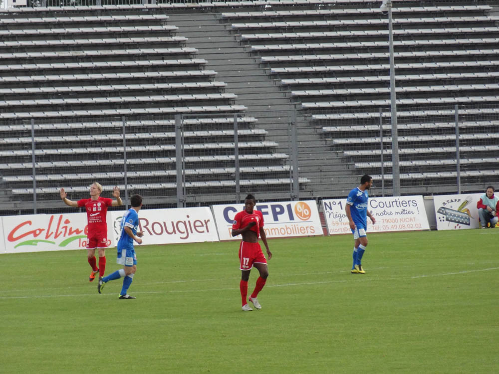 = Niort - Beauvais Photos et vidéos du match = DSC00753