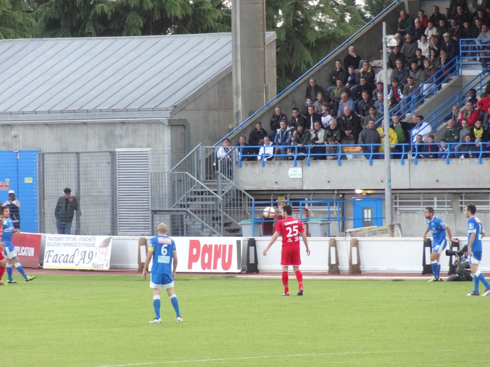 = Niort - Beauvais Photos et vidéos du match = DSC00770