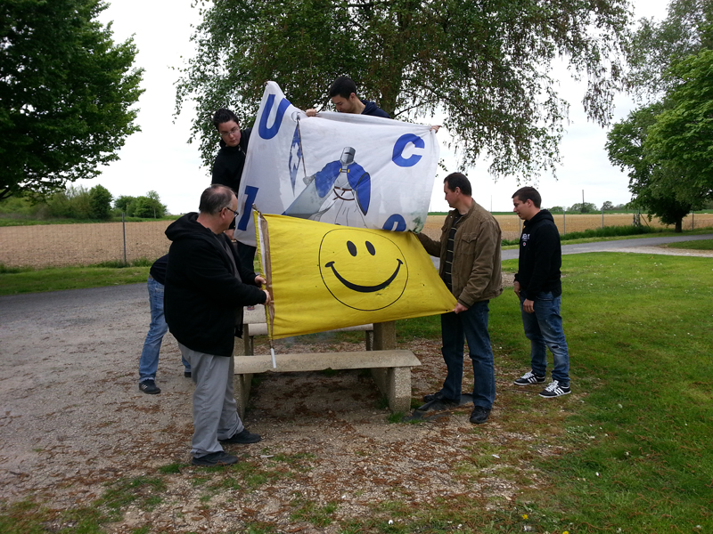 Déplacement J9 à Sedan le 10 Mai - Page 4 01