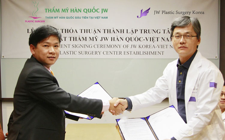 Tìm hiểu công nghệ phẫu thuật thẩm mỹ Hàn Quốc Cong-nghe-phau-thuat-tham-my-han-quoc