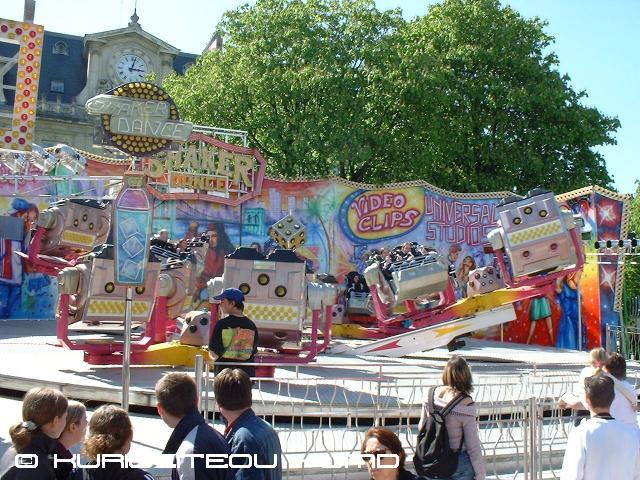 La Foire St-Jean de Strasbourg. Shaker%20dance1