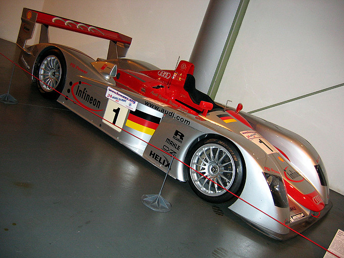 Reportage photos - Musée Automobile de la Sarthe Audi_R8_2002