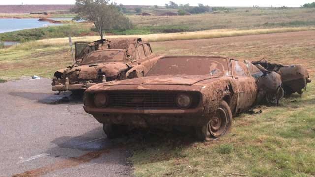 Old cars found in lake in Oklahoma 23456704_BG1