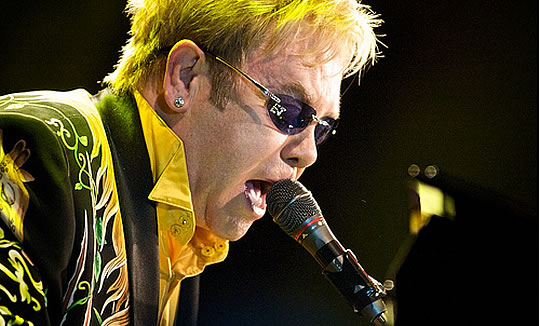 Retrospectiva 2009 - Shows musicais no Brasil Eltonjohn