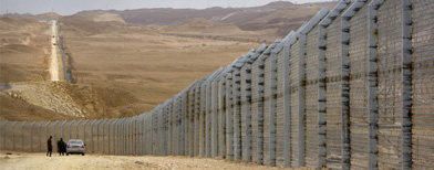 إسرائيل تقيم سورا على حدودها مع سيناء Borders