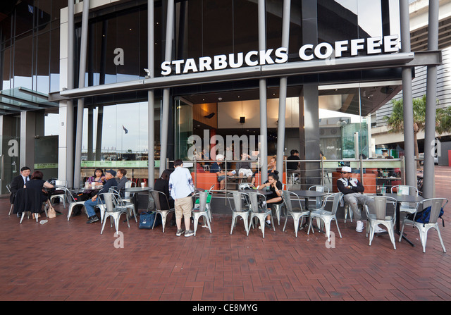 Starbucks  Starbucks-darling-harbor-cockle-bay-sydney-australia-ce8myg