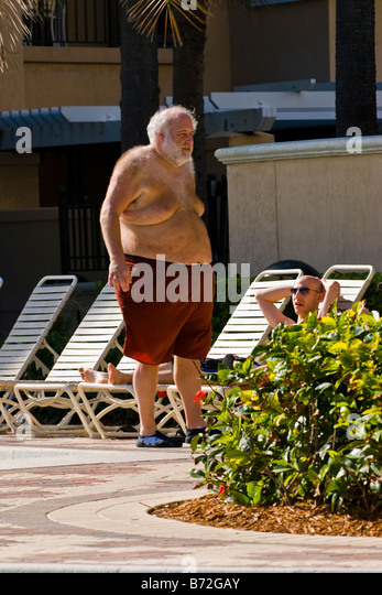 Caribou cup final - Page 3 Palm-beach-swimming-pool-large-portly-middle-aged-man-with-gray-hair-b72gay