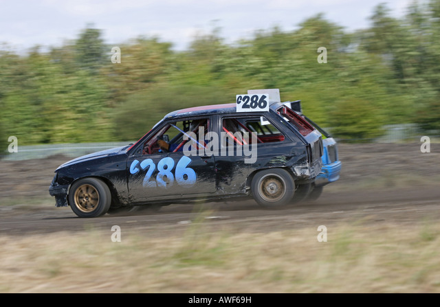 Historic numbers game - Page 15 Autograss-banger-racing-awf69h