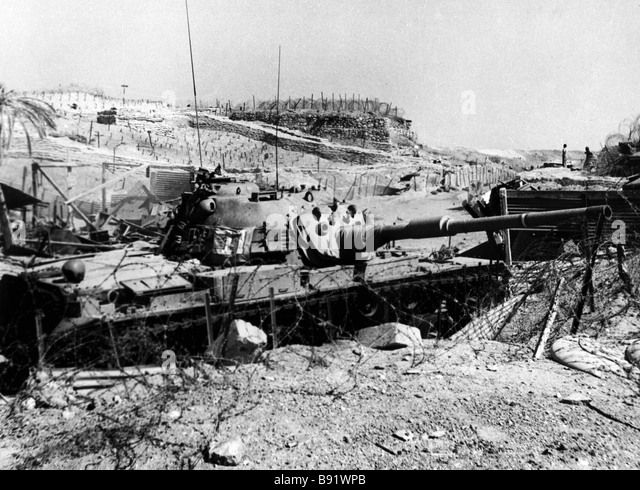 ماذا لو استعدت «إسرائيل» بشكل مختلف لحرب أكتوبر 1973 Barlev-line-seized-by-egyptian-forces-b91wpb