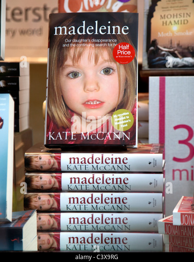 Picture Gallery - Page 3 Madeleine-mccann-book-on-sale-in-london-bookshop-c3x9rg
