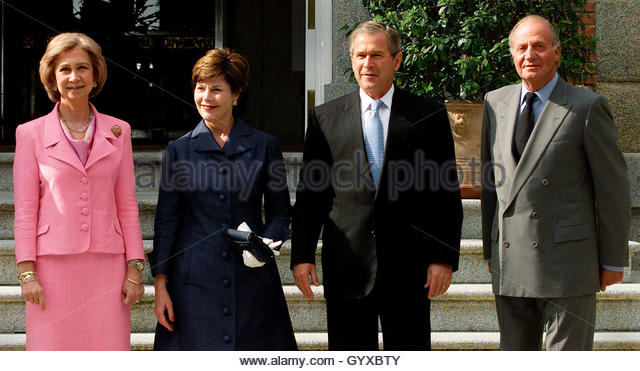 ¿Cuánto mide el Rey Juan Carlos I? - Altura - Real height L-r-spains-queen-sofia-us-first-lady-laura-bush-president-george-w-gyxbty