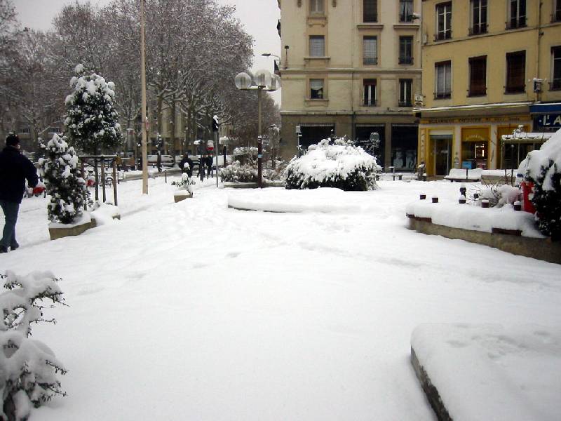 Recherche : une photo de Lyon sous la neige. 158-5862_clair_IMG