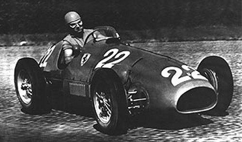 Les évolutions en formule 1 des volants et des casques. Ferrari1952