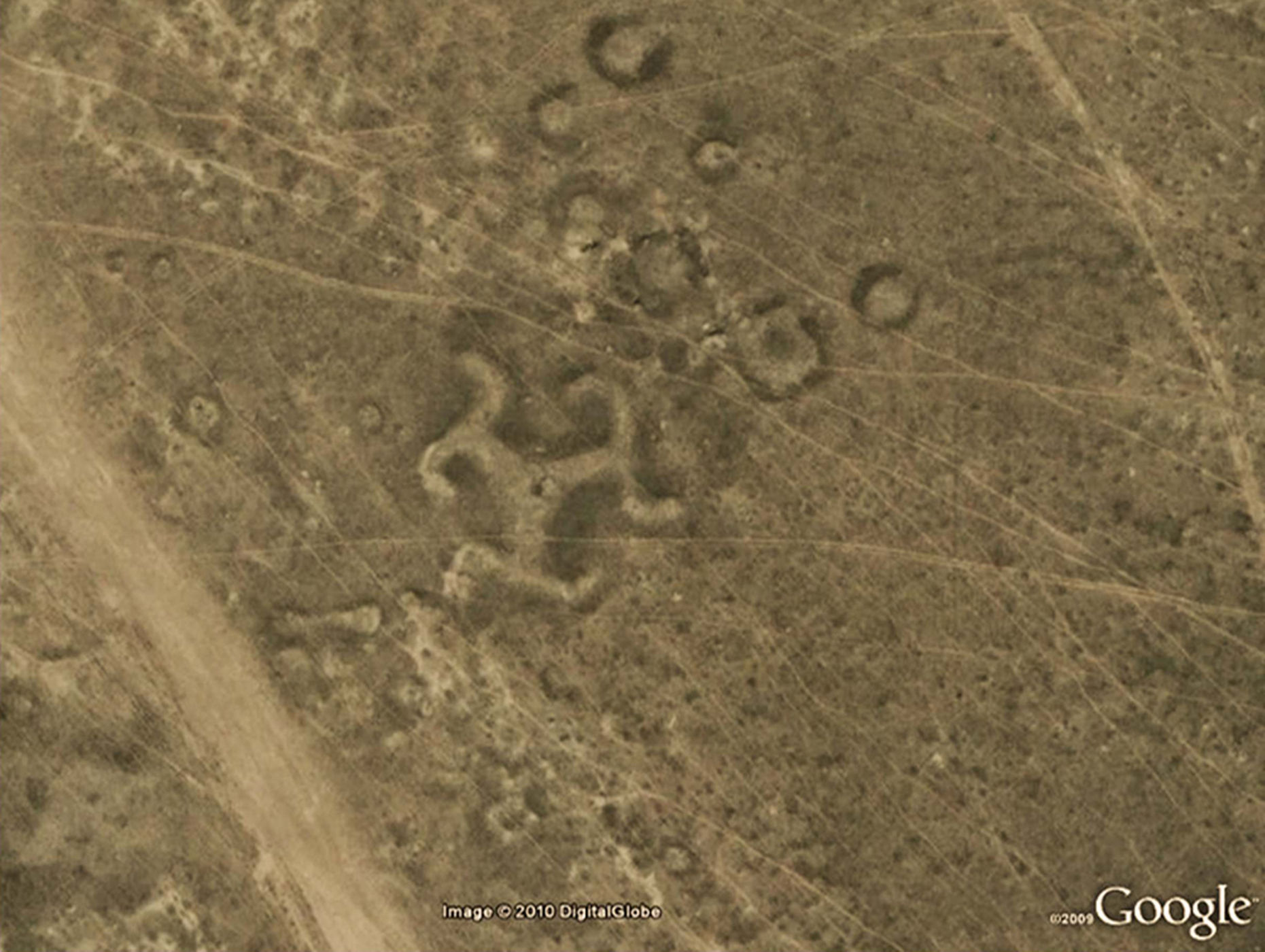24 images peu communes capturées par Google Earth Kazakhstan-geoglyphs-1