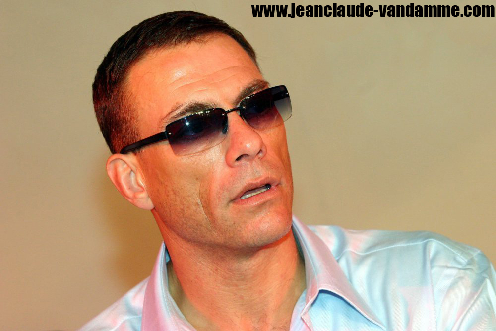 Van Damme - Page 13 Dcc48951