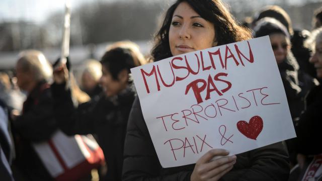 [Nord-pas-de-calais] Attaque dans un Thalys Manifestation-charlie-hebdo-musulman