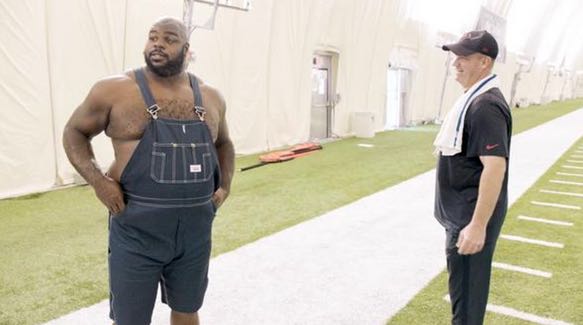 NFL Thread Part 2 - Page 14 Vince-Wilfork-suspenders