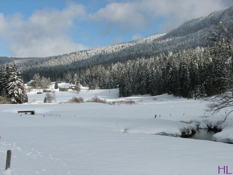 Dimanche de neige dans la vallée de la Valserine - 7 février 2010 0011