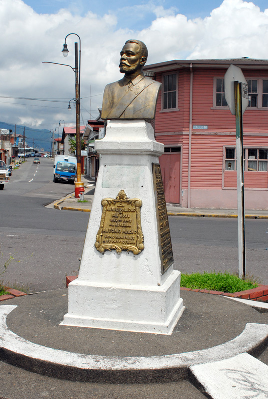 CUBA EN EL MUNDO Maceo-5