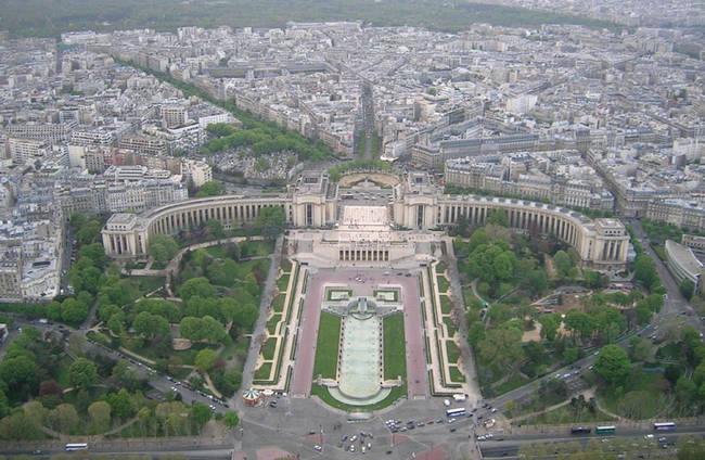 La Torre Eiffel esconde un secreto en lo más alto: el apartamento que diseñó su creador para él Eiffel13