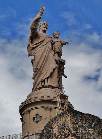 Une pensée pour Saint Joseph - Page 2 Espaly-saint-marcel-statue-monumentale-de-saint-joseph