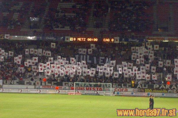 Hommage Rendu en tribune L1_d_guingamp_3_g