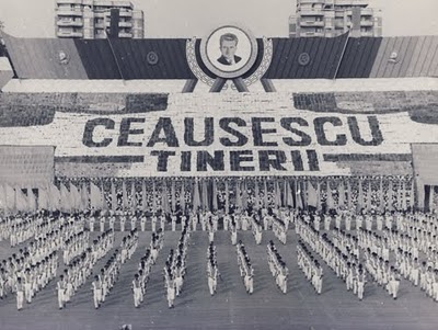Nicolae Ceauşescu: ¿un sucio tirano?  20121126124628-121126-1985-demonstratie-23-august-bucuresti