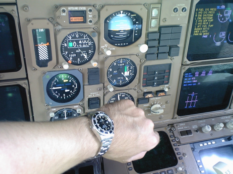 Aviation et montres qui volent - Page 2 1191847477PSMQ