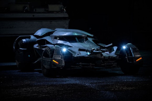 BATMAN VS SUPERMAN : L'AUBE DE LA JUSTICE - Page 14 Batmobile-batman-v-superman-empire-hd-image-movie-580x384