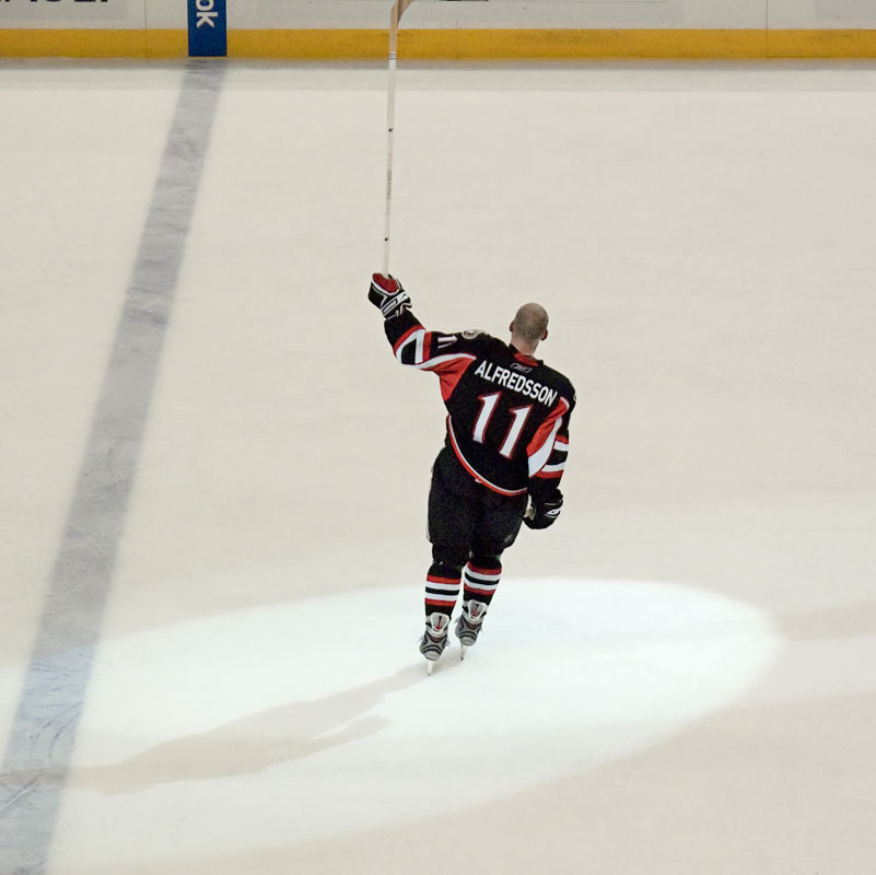 GAME DAY: Buffalo Sabres @ Ottawa Senators - 7:00PM EST, Saturday, April 10, 2010 IMG_0955_alfredsson_1st_star