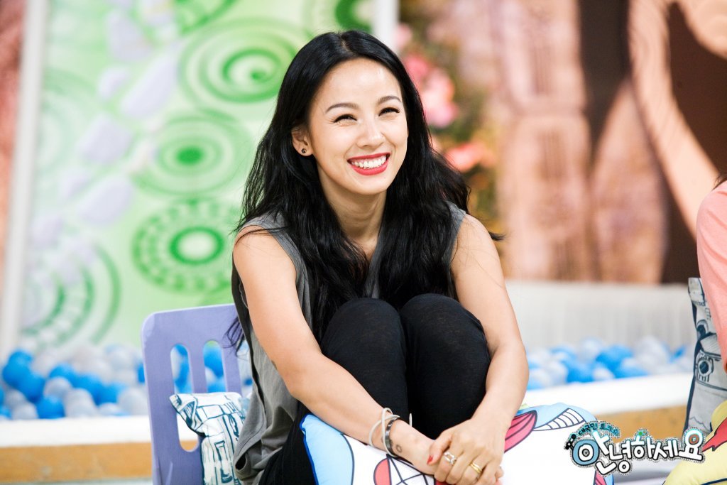 [Pics][02.06.13] KBS Hello Counselor 3333