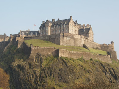 Os 50 lugares mais assustadores do mundo ! Edinburgh-castle