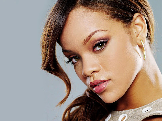 ......Rihanna....... Rihanna-147