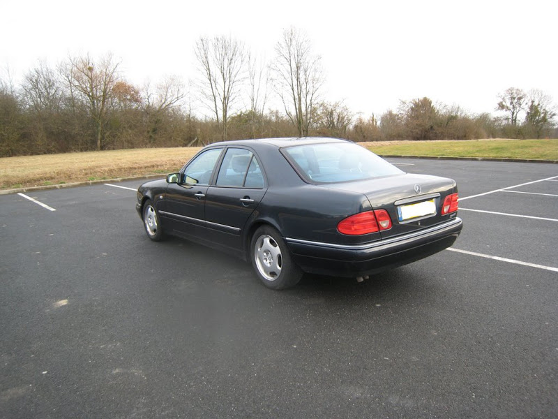 Vends W210 E 290 TD Avantgarde 155 000 kms IMG_2821